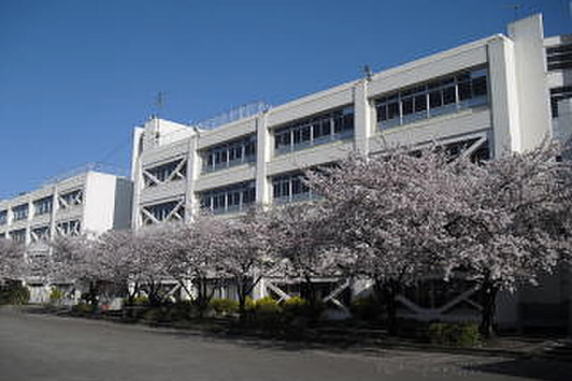 多摩市立多摩中学校